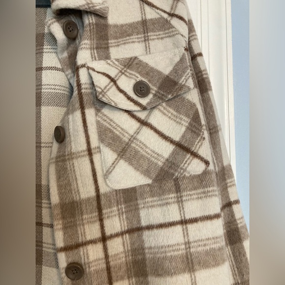 Plaid Button-Up Jacket - Picture 4 of 4